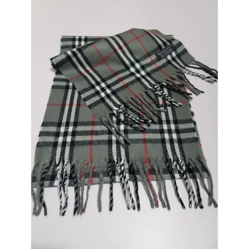Burberrys of London Grey Nova Check Scarf 100% Lambswool Made in England NWT